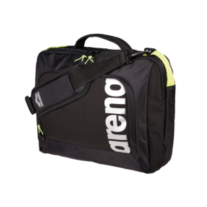 Bolso para natación marca Arena